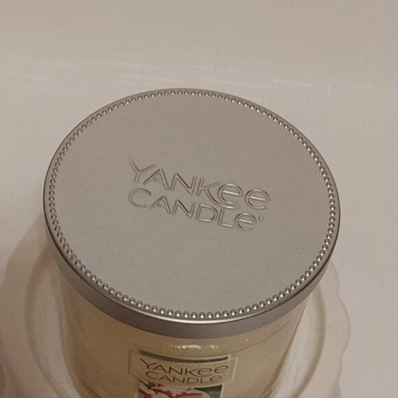 Yankee Candle Christmas Cookie Single Wick Jar Candle 7oz 198g - Picture 2 of 4